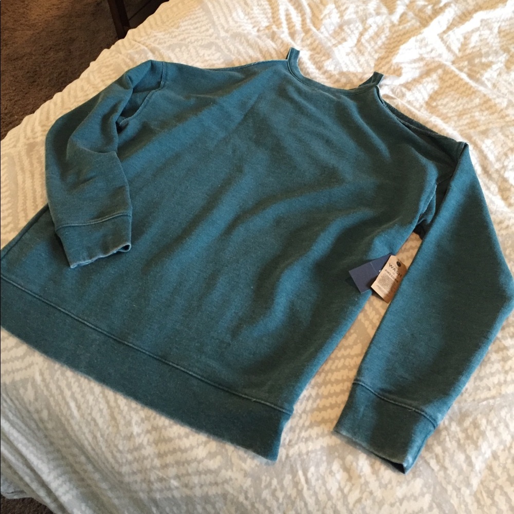 Cold shoulder sweatshirt
